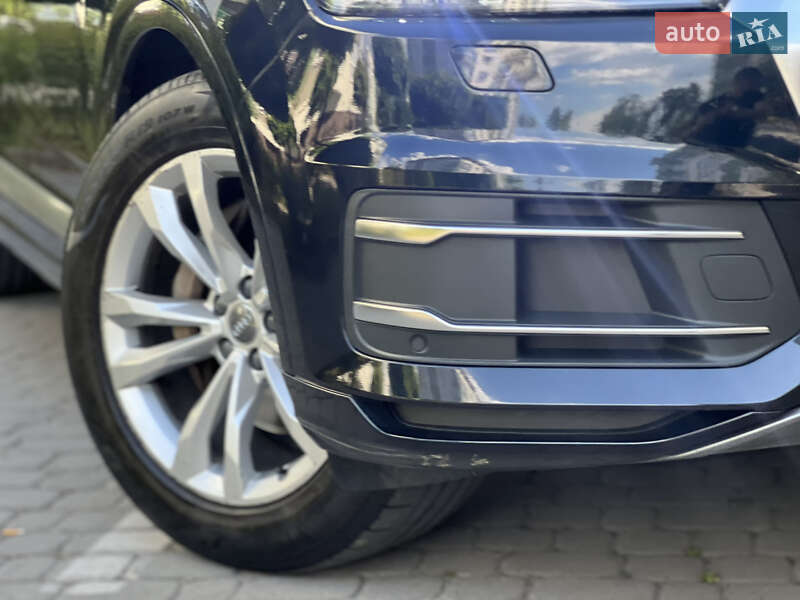 Позашляховик / Кросовер Audi Q7 2016 в Івано-Франківську