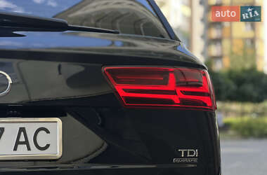 Позашляховик / Кросовер Audi Q7 2016 в 