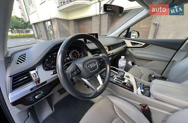 Позашляховик / Кросовер Audi Q7 2016 в 