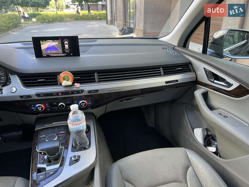 Позашляховик / Кросовер Audi Q7 2016 в Івано-Франківську