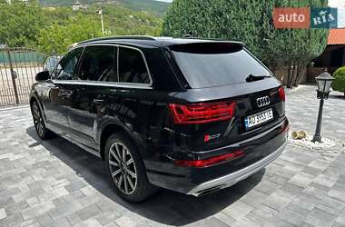 Внедорожник / Кроссовер Audi Q7 2016 в 
