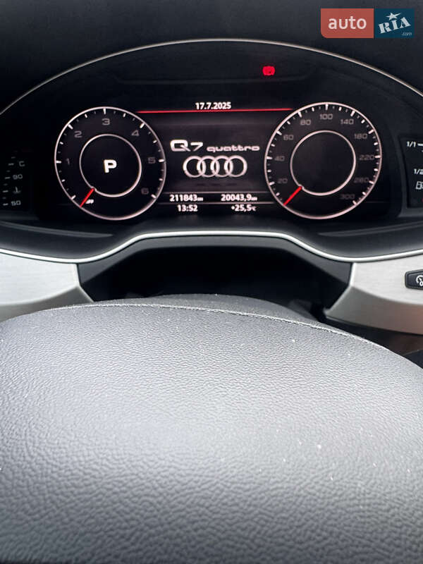 Позашляховик / Кросовер Audi Q7 2017 в Житомирі