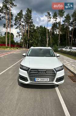 Внедорожник / Кроссовер Audi Q7 2016 в 