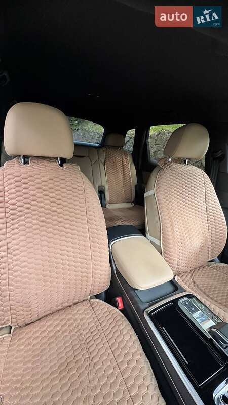 Внедорожник / Кроссовер Audi Q7 2021 в Воловце
