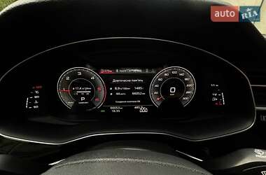 Позашляховик / Кросовер Audi Q7 2021 в 