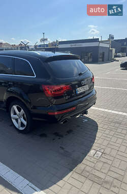 Позашляховик / Кросовер Audi Q7 2013 в 