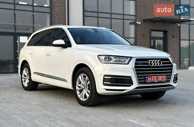 Позашляховик / Кросовер Audi Q7 2018 в 