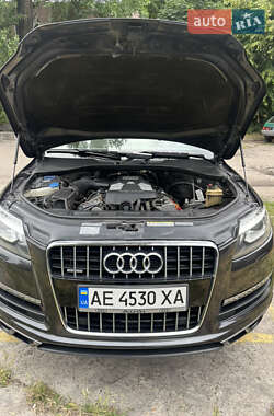 Внедорожник / Кроссовер Audi Q7 2014 в 
