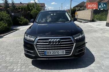 Внедорожник / Кроссовер Audi Q7 2015 в 