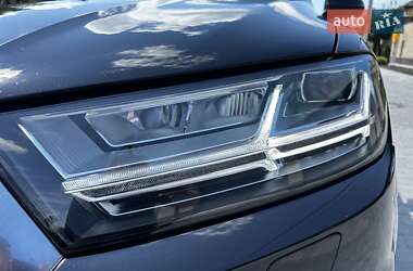 Внедорожник / Кроссовер Audi Q7 2015 в 