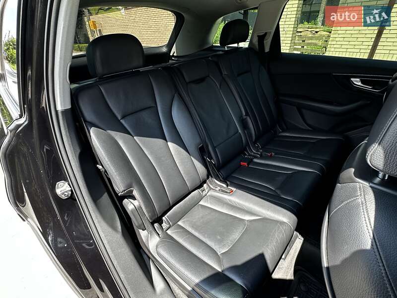 Позашляховик / Кросовер Audi Q7 2015 в Хмельницькому