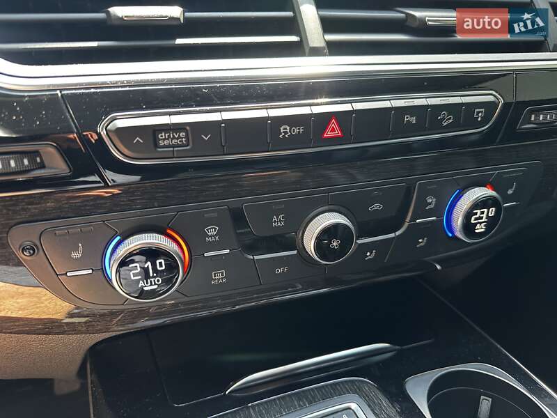 Позашляховик / Кросовер Audi Q7 2015 в Хмельницькому