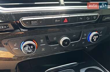 Внедорожник / Кроссовер Audi Q7 2015 в 
