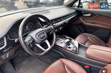 Внедорожник / Кроссовер Audi Q7 2016 в 