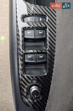 Позашляховик / Кросовер Audi Q7 2011 в 