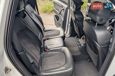Позашляховик / Кросовер Audi Q7 2011 в 