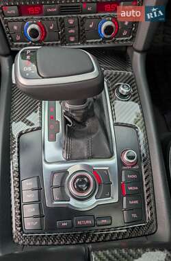 Позашляховик / Кросовер Audi Q7 2011 в 
