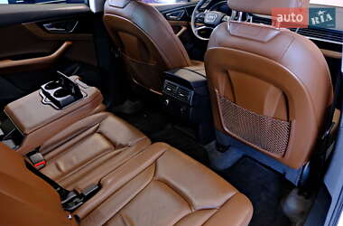 Внедорожник / Кроссовер Audi Q7 2015 в 