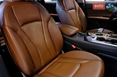 Внедорожник / Кроссовер Audi Q7 2015 в 