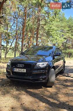 Позашляховик / Кросовер Audi Q7 2013 в 