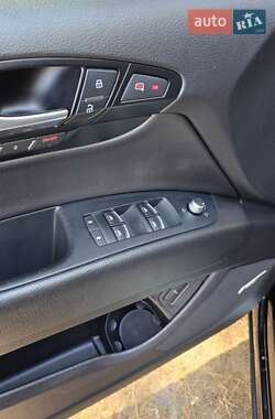 Позашляховик / Кросовер Audi Q7 2013 в 