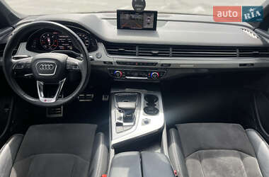 Позашляховик / Кросовер Audi Q7 2019 в 