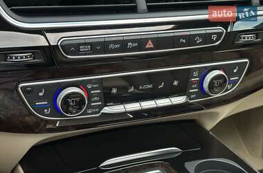 Позашляховик / Кросовер Audi Q7 2016 в 