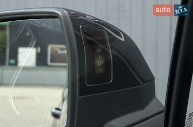 Позашляховик / Кросовер Audi Q7 2016 в 