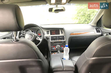 Внедорожник / Кроссовер Audi Q7 2010 в 