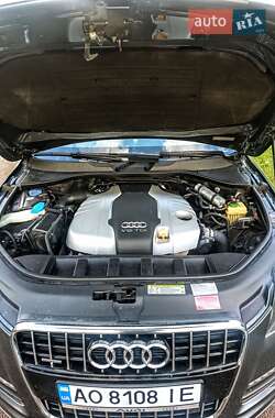 Внедорожник / Кроссовер Audi Q7 2013 в 