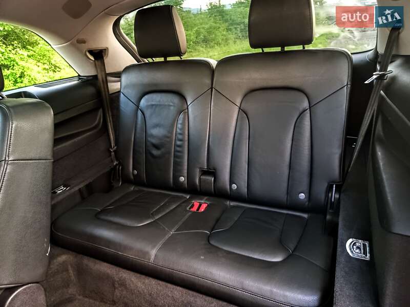 Позашляховик / Кросовер Audi Q7 2013 в Тячеві