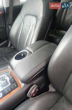 Внедорожник / Кроссовер Audi Q7 2013 в 