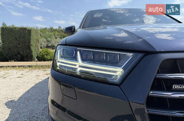 Внедорожник / Кроссовер Audi Q7 2016 в 