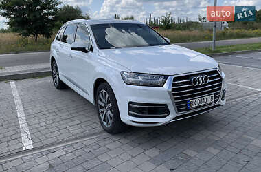 Позашляховик / Кросовер Audi Q7 2017 в Києві