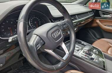 Внедорожник / Кроссовер Audi Q7 2016 в 