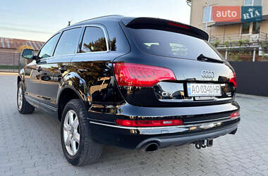 Внедорожник / Кроссовер Audi Q7 2015 в 