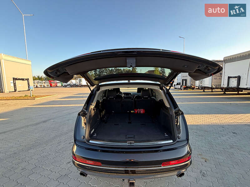 Позашляховик / Кросовер Audi Q7 2015 в Хусті