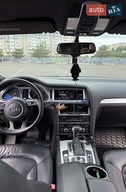 Позашляховик / Кросовер Audi Q7 2014 в 