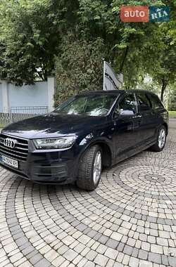 Внедорожник / Кроссовер Audi Q7 2017 в Киеве