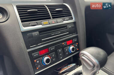 Внедорожник / Кроссовер Audi Q7 2013 в 