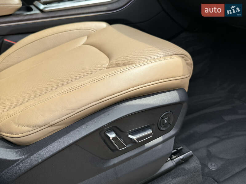 Внедорожник / Кроссовер Audi Q7 2021 в Ровно