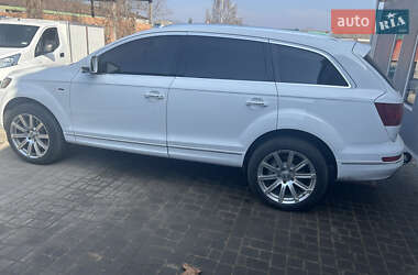 Внедорожник / Кроссовер Audi Q7 2010 в 