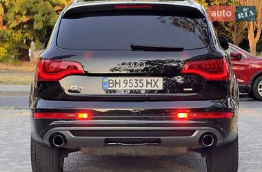 Внедорожник / Кроссовер Audi Q7 2011 в 