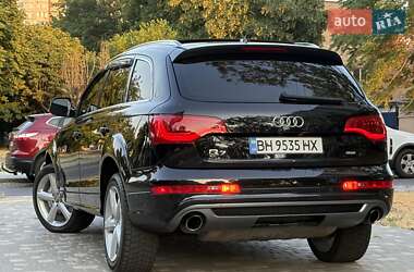 Внедорожник / Кроссовер Audi Q7 2011 в 