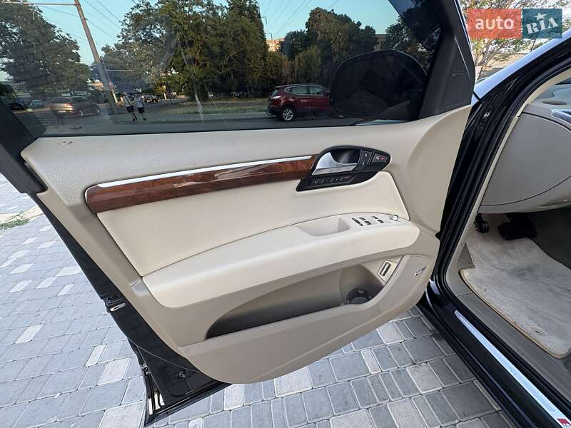 Внедорожник / Кроссовер Audi Q7 2011 в Одессе