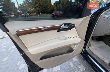 Внедорожник / Кроссовер Audi Q7 2011 в 