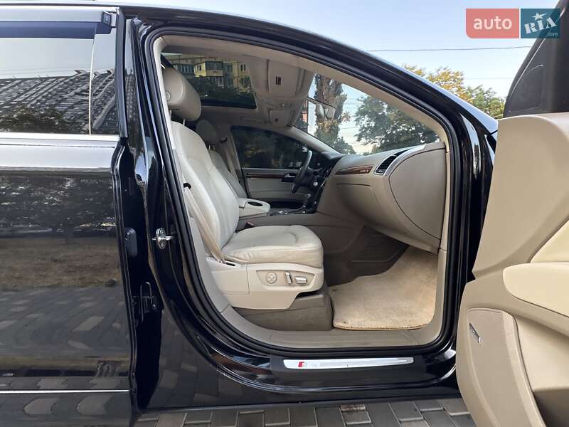 Внедорожник / Кроссовер Audi Q7 2011 в Одессе