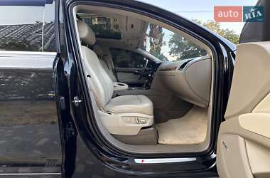 Внедорожник / Кроссовер Audi Q7 2011 в 