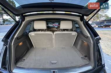 Внедорожник / Кроссовер Audi Q7 2011 в 