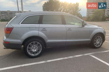 Внедорожник / Кроссовер Audi Q7 2007 в 